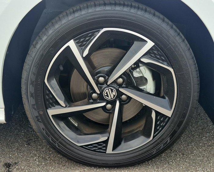 2024 MG MG5 Essence MY24 Dover White