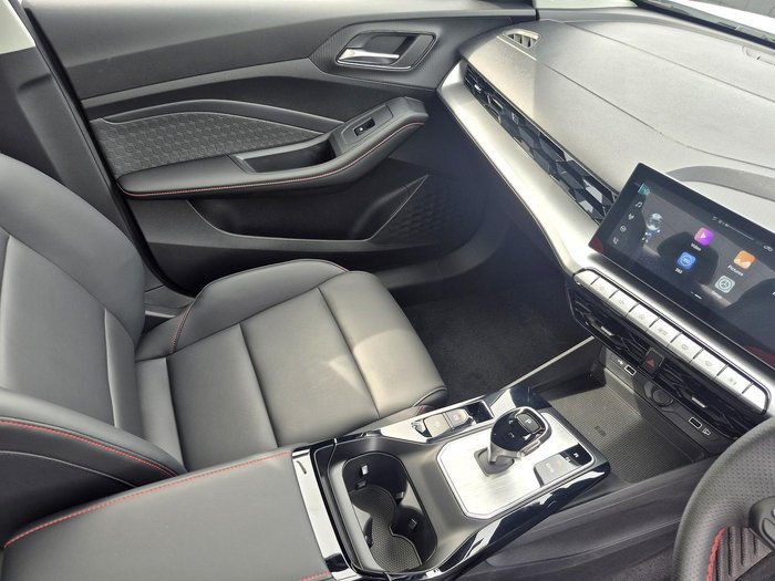 2024 MG MG5 Essence MY24 Dover White