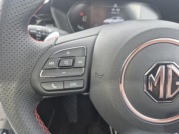 2024 MG MG5 Essence MY24 Dover White