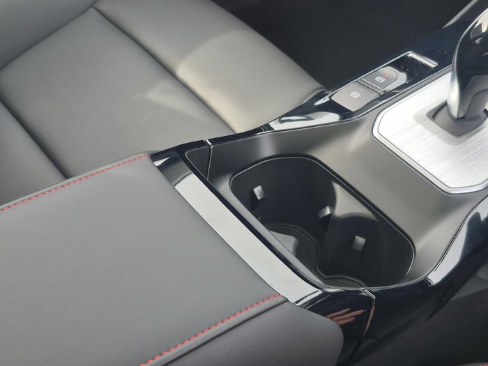 2024 MG MG5 Essence MY24 Dover White