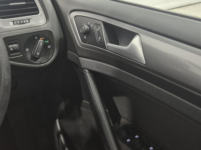 2016 Volkswagen Golf 92TSI Trendline 7 MY16 Pure White