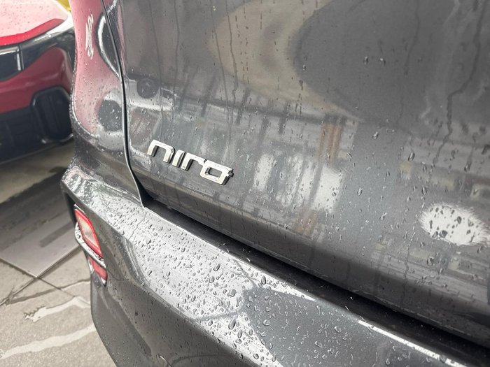 2021 Kia Niro Hybrid Sport