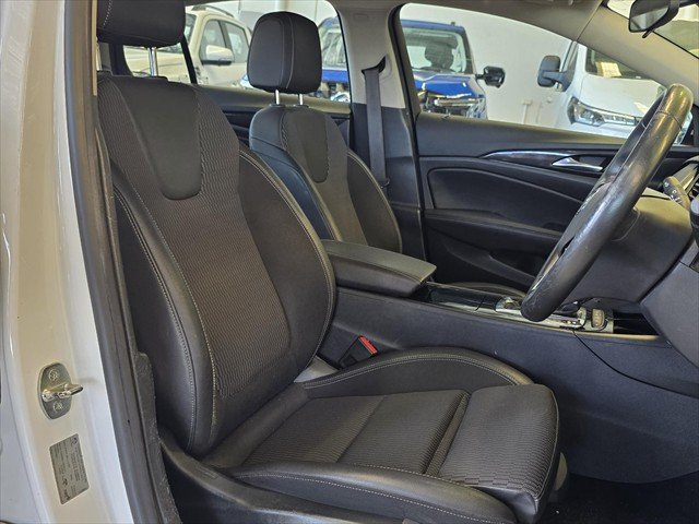 2020 Holden Commodore RS