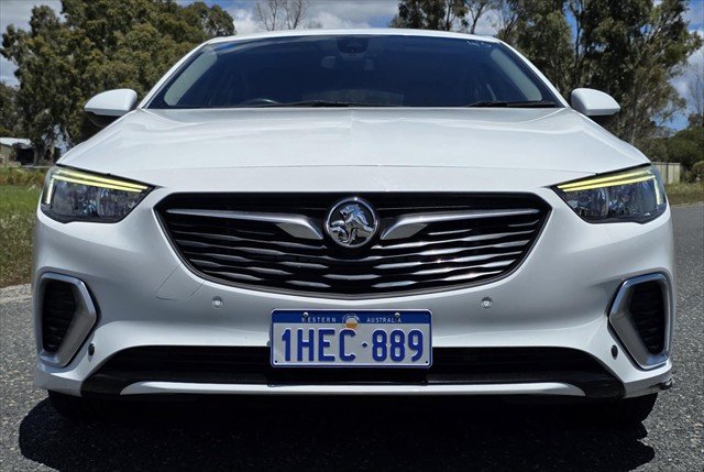 2020 Holden Commodore RS