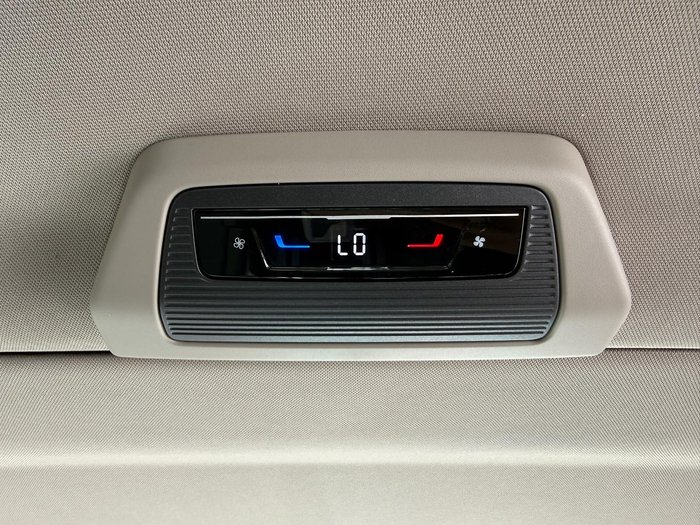 2025 Volkswagen Multivan TDI360 Life