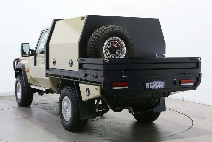 2025 Toyota Landcruiser GXL