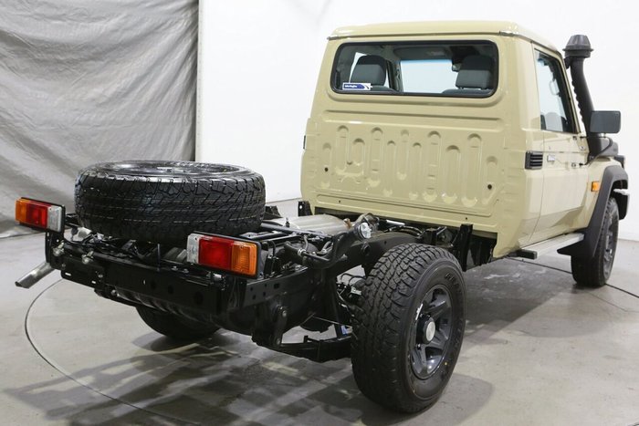 2025 Toyota Landcruiser GXL