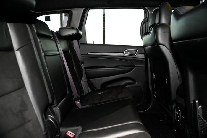 2020 Jeep Grand Cherokee Night Eagle