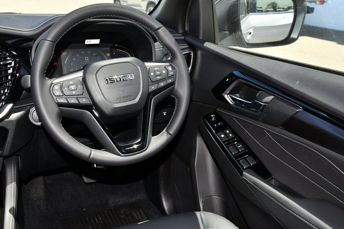 2025 Isuzu MU-X LS-T