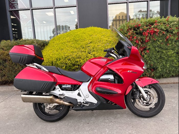 2003 Honda ST1300 Red