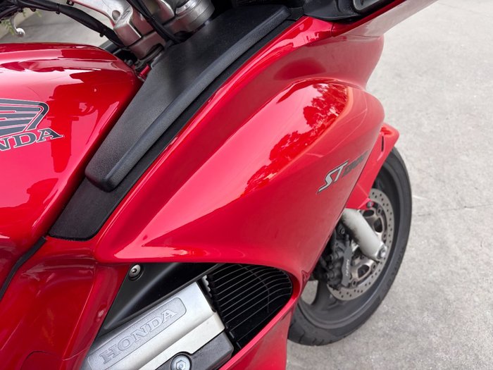 2003 Honda ST1300 Red