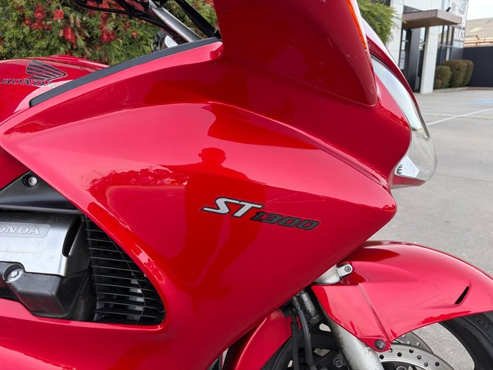 2003 Honda ST1300 Red