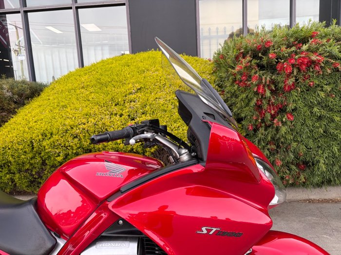 2003 Honda ST1300 Red