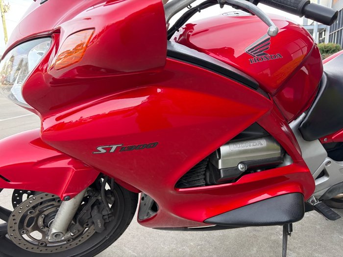 2003 Honda ST1300 Red