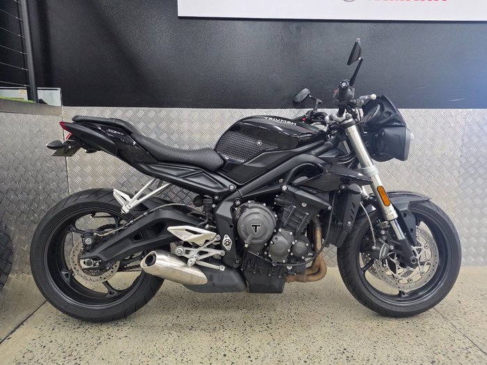 2019 Triumph STREET TRIPLE S 660 LAMS BLACK
