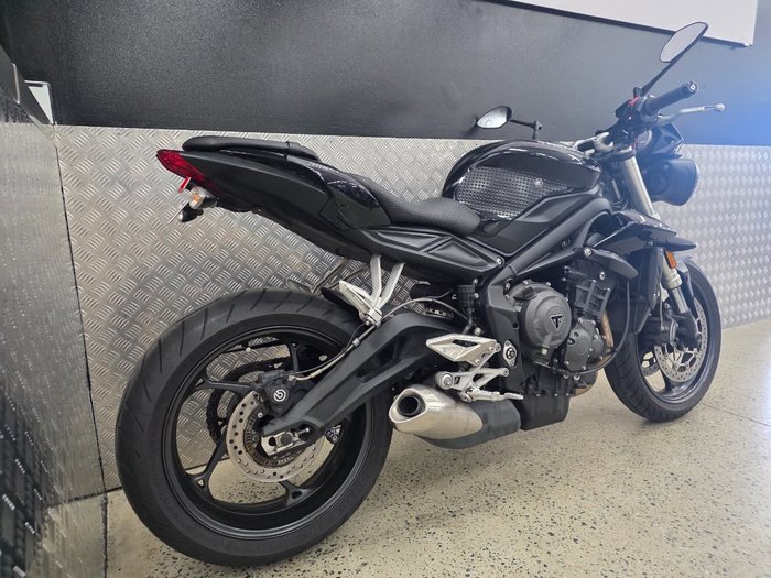 2019 Triumph STREET TRIPLE S 660 LAMS BLACK