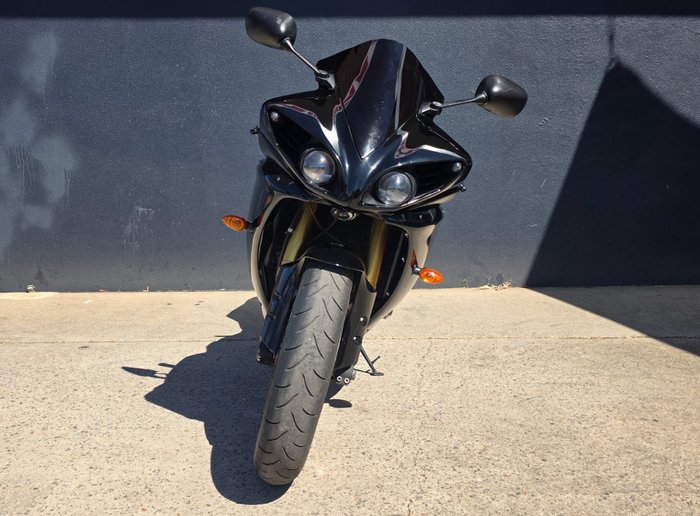 2010 Yamaha YZF-R1 BLACK