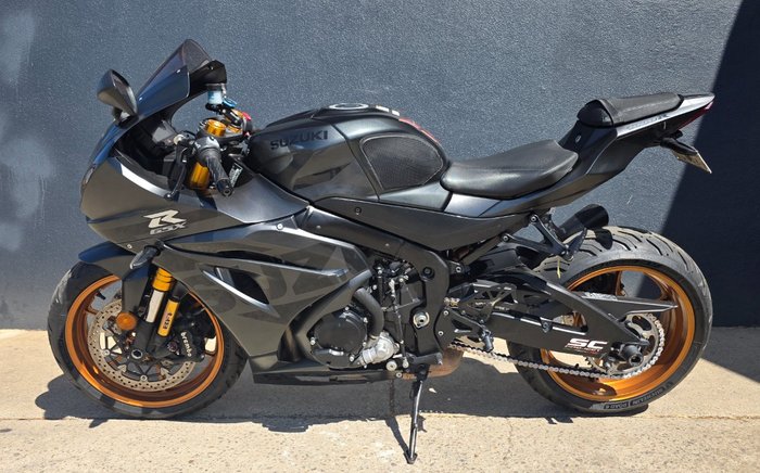 2021 Suzuki GSX-R1000R BLACK