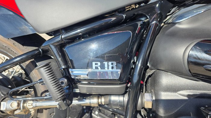2023 BMW Motorrad R 18 BLACK