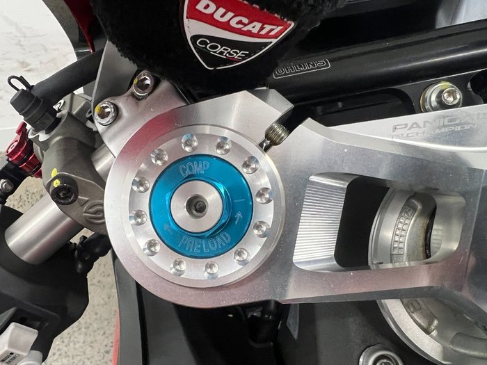 2023 DUCATI PANIGALE V2 BAYLISS 20TH ANNIV Red