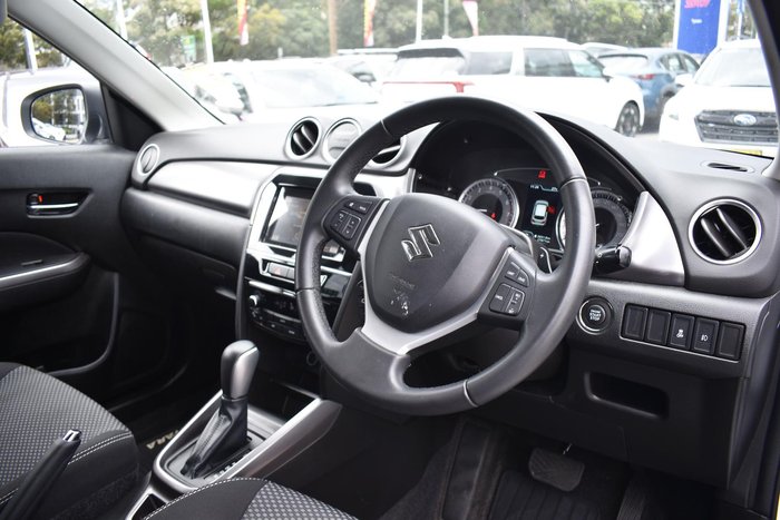 2023 Suzuki Vitara LY Series II Cool White