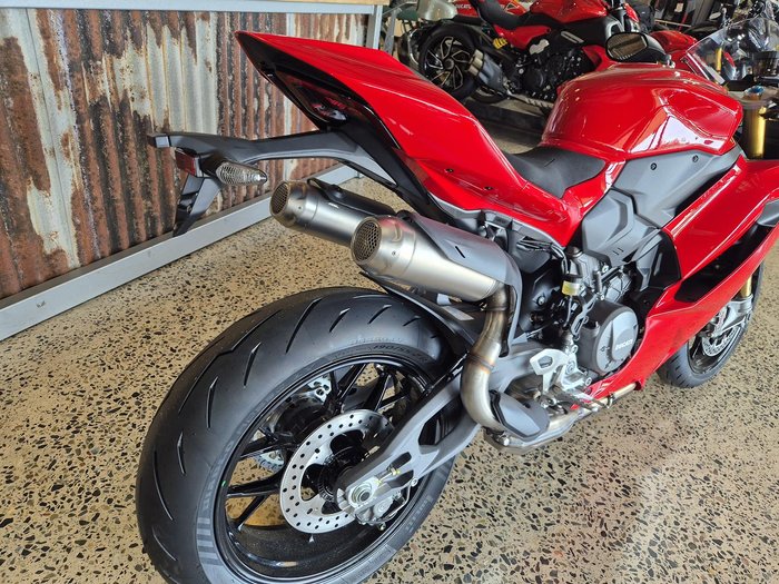 2025 Ducati Panigale V2 S
