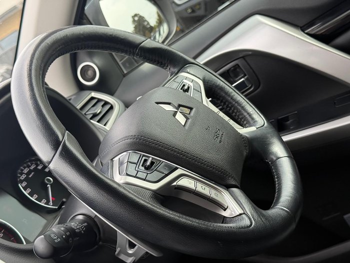 2016 Mitsubishi Pajero Sport Exceed