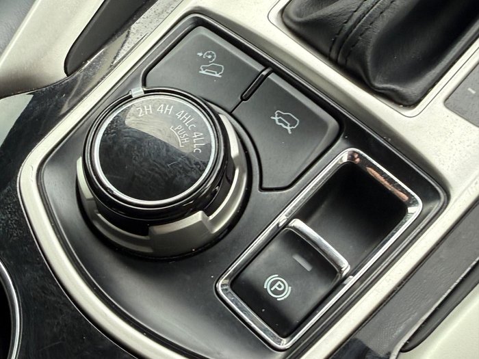 2016 Mitsubishi Pajero Sport Exceed