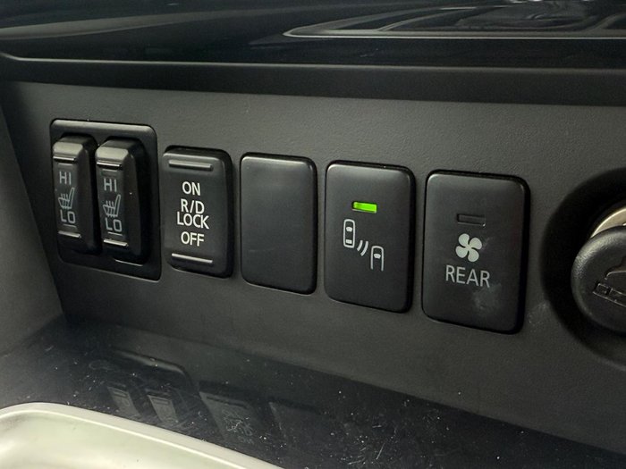 2016 Mitsubishi Pajero Sport Exceed