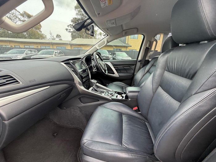 2016 Mitsubishi Pajero Sport Exceed