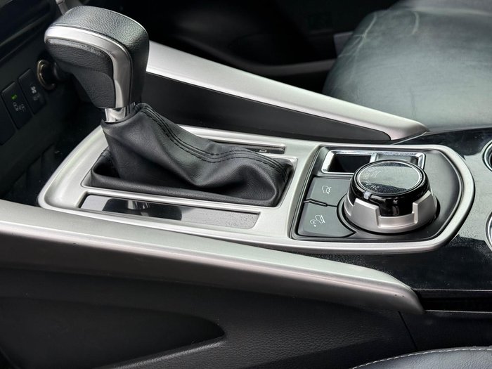 2016 Mitsubishi Pajero Sport Exceed