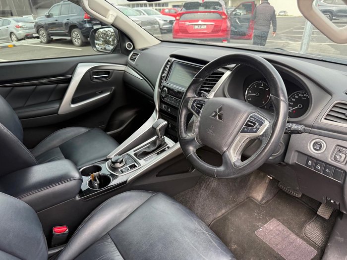 2016 Mitsubishi Pajero Sport Exceed