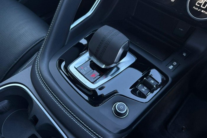 2021 Jaguar E-PACE P250 R-Dynamic SE