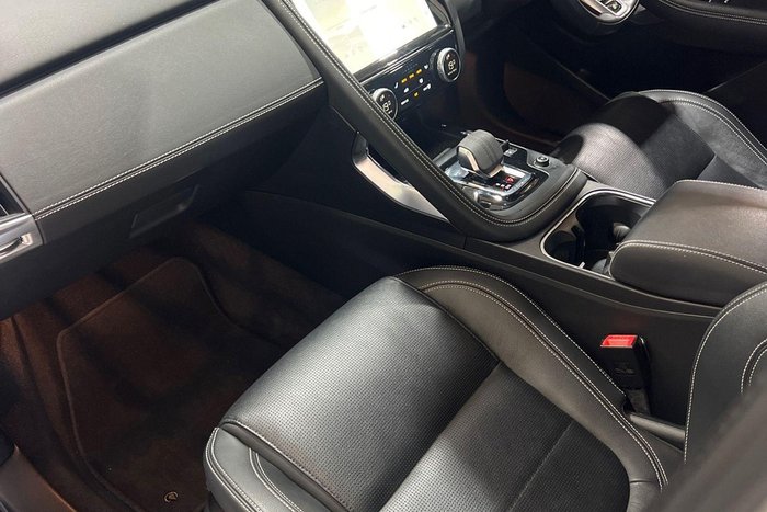 2021 Jaguar E-PACE P250 R-Dynamic SE