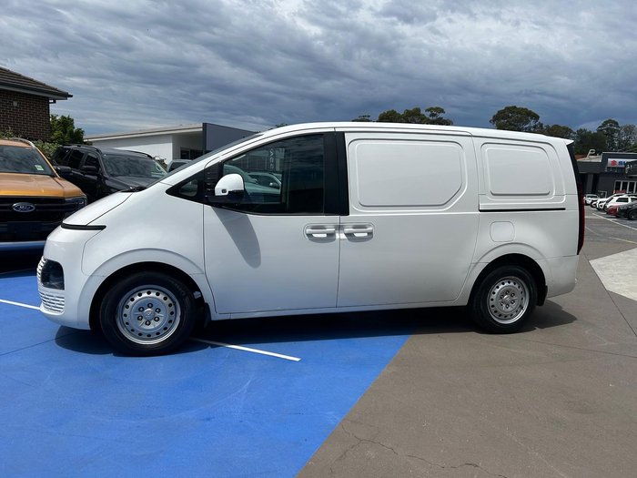 2021 Hyundai STARIA LOAD
