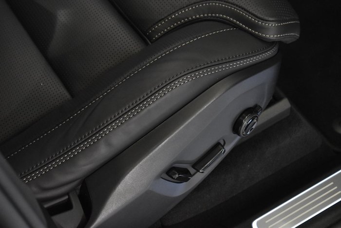 2025 Volvo XC90 Ultra B5 Bright