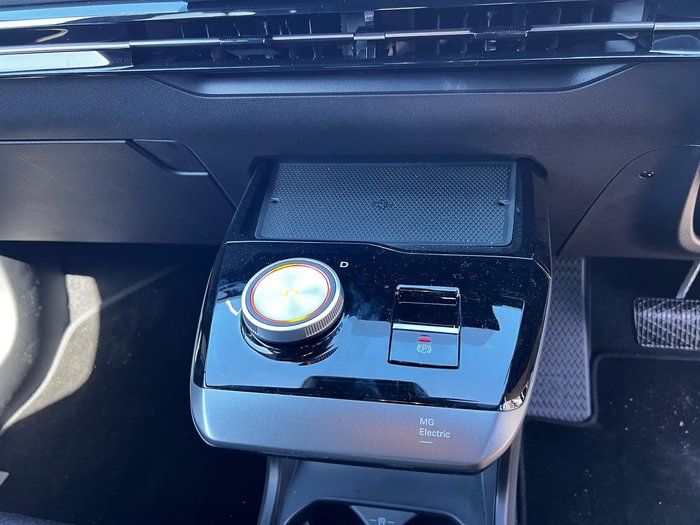 2024 MG MG4 Essence 64 150kW MEH32 MY24 Black Pearl