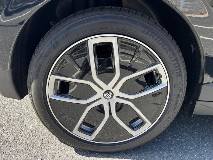 2024 MG MG4 Essence 64 150kW MEH32 MY24 Black Pearl