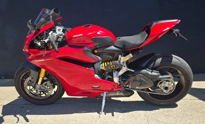 2016 DUCATI 1299 PANIGALE RED