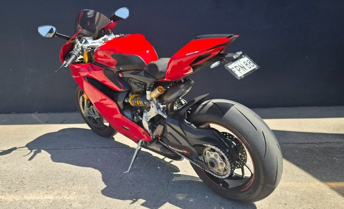 2016 DUCATI 1299 PANIGALE RED