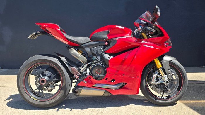 2016 DUCATI 1299 PANIGALE RED