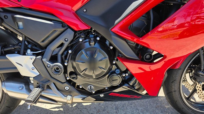 2023 Kawasaki NINJA 650 RED