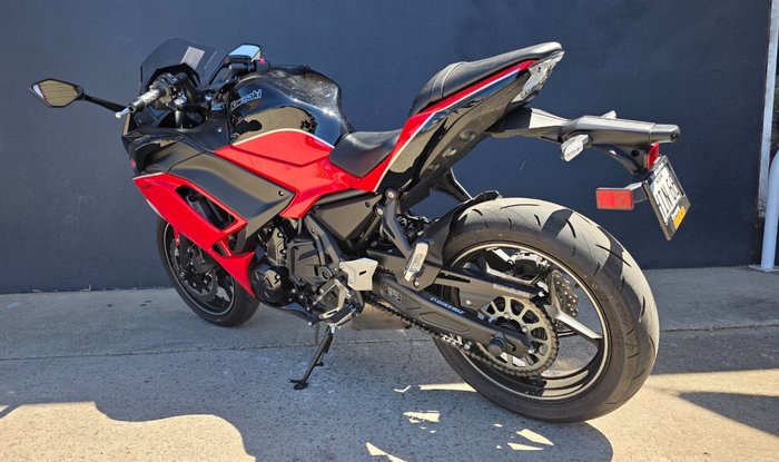 2023 Kawasaki NINJA 650 RED