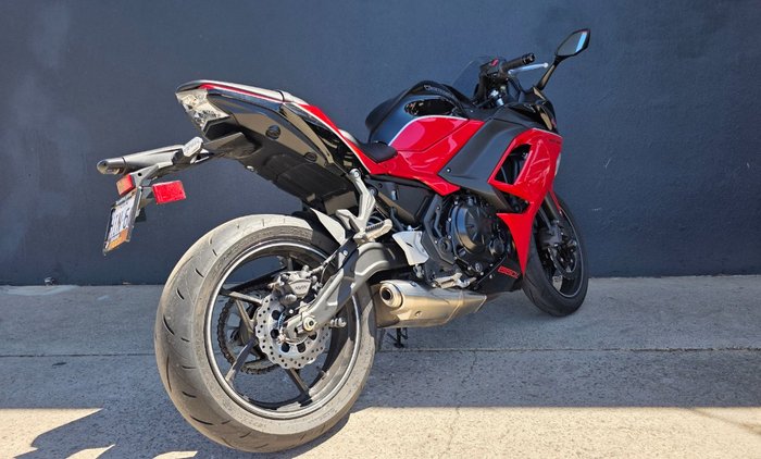 2023 Kawasaki NINJA 650 RED