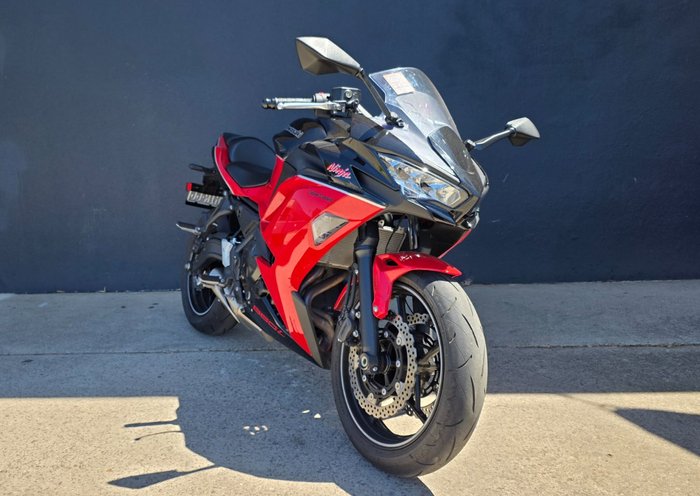 2023 Kawasaki NINJA 650 RED