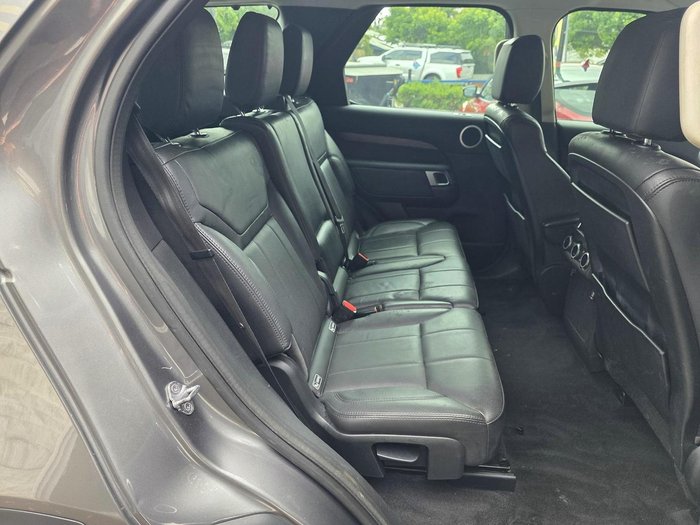 2017 Land Rover Discovery TD6 HSE Series 5 MY17 4X4 Dual Range GREY