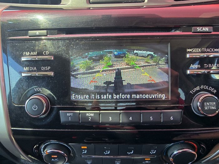 2019 Nissan Navara SL