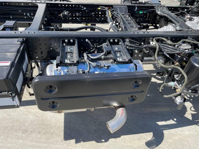 2025 Isuzu F Series FRR 110-240 AM R52