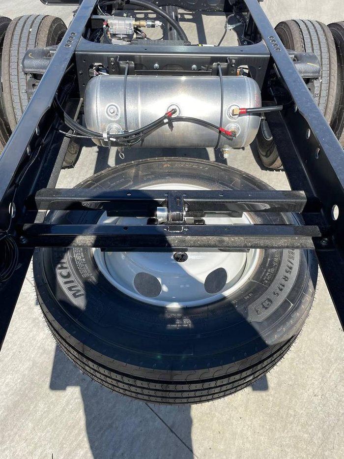 2025 Isuzu F Series FRR 110-240 AM R52