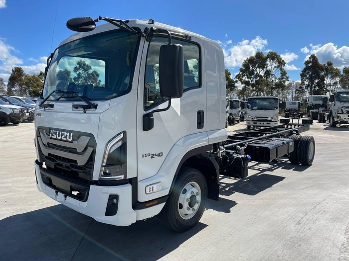 2025 Isuzu F Series